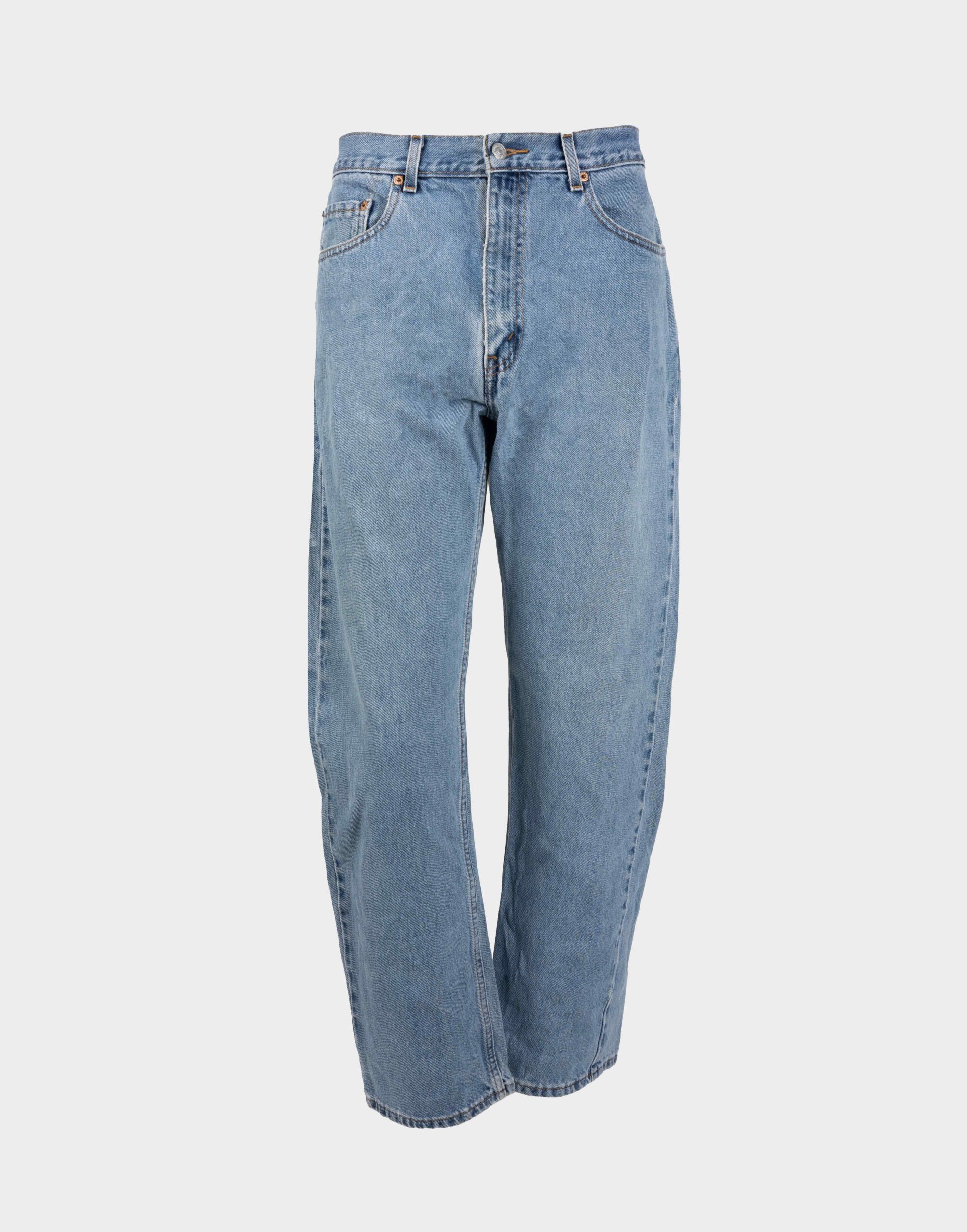 Men's high-waisted light denim pants by Levi's, model 505.