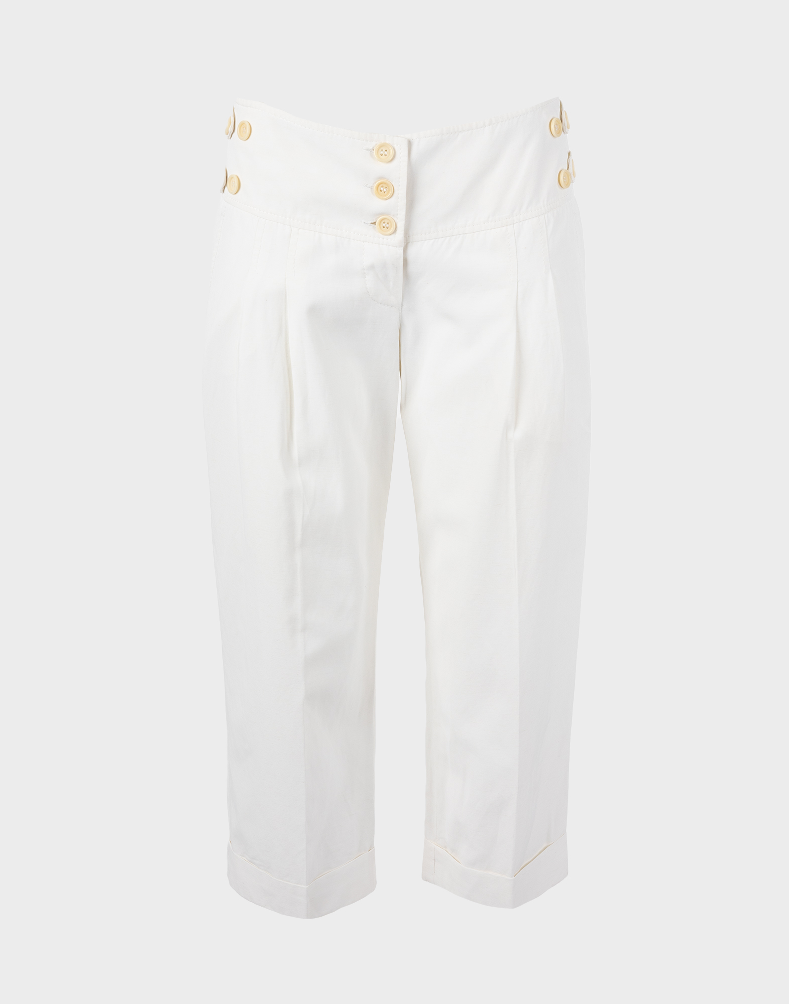 low-waisted white women's cropped trousers with front pleats, three-button closure in beige