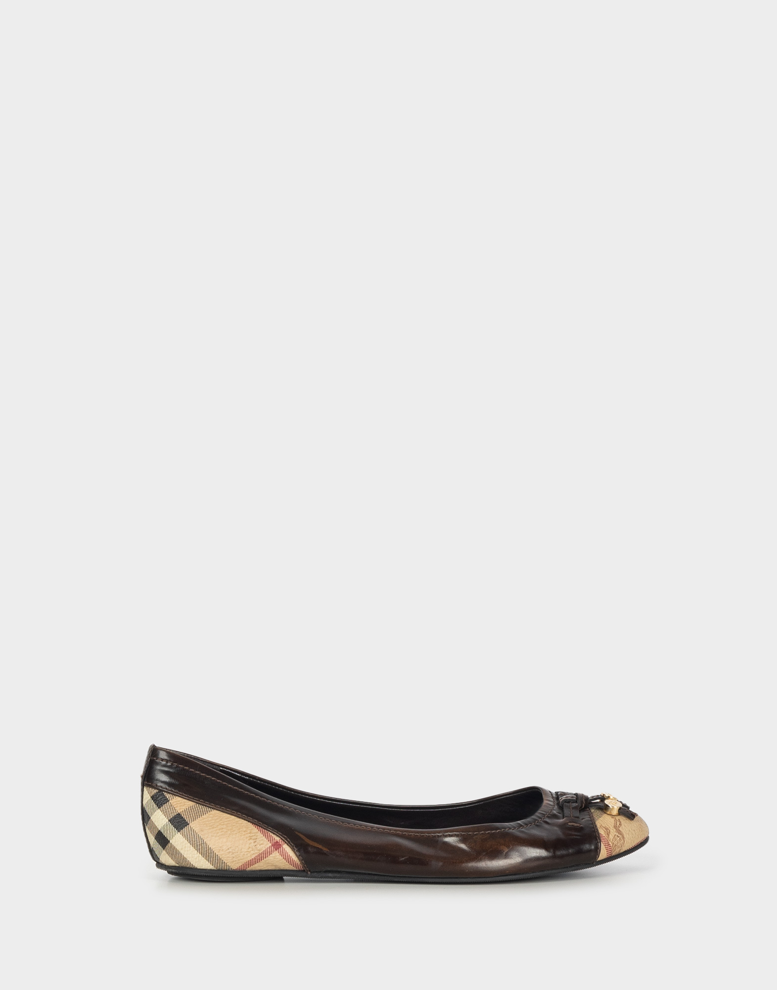 Women's brown leather ballet flats with beige toe and heel, featuring the Burberry check pattern.